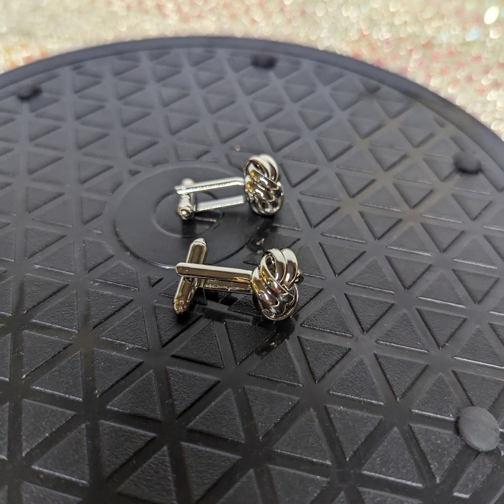 Cufflinks - Picture 3 of 4